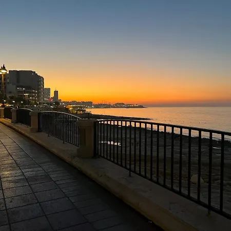 Apartment - 1 Bedroom Near The Sea!