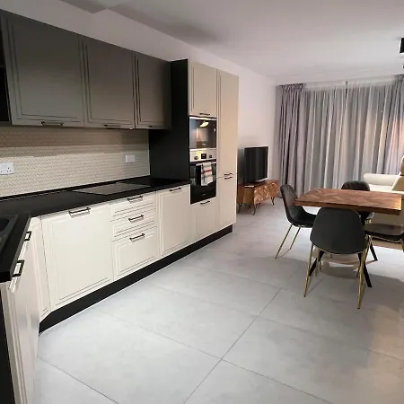 - 1 Bedroom Near The Sea! Apartment *